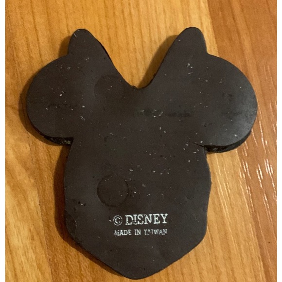 Collectable Vintage Minnie Mouse Magnet - Picture 2 of 4